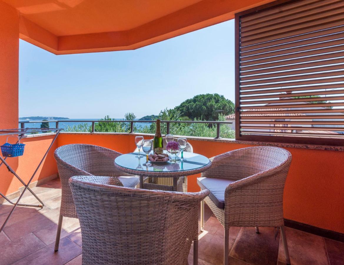 Apartments Petra Near Beach Веруда Экстерьер фото
